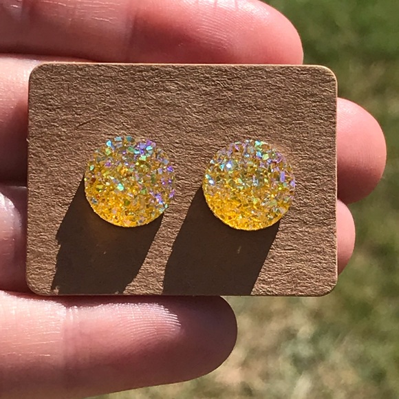 Jewelry - Faux Yellow Druzy Earrings
